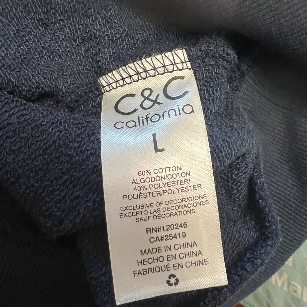 Navy Graphic Sweatshirt “Meet Me On The Green” with Beige Pouch - Picture 5 of 5